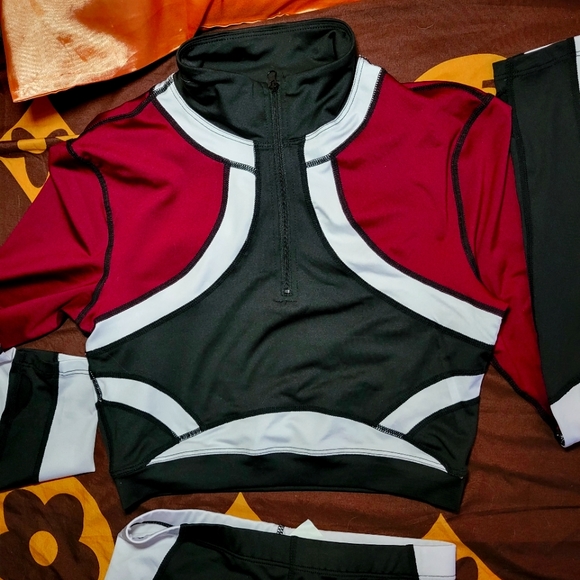 WORK OUT SET - Picture 2 of 4